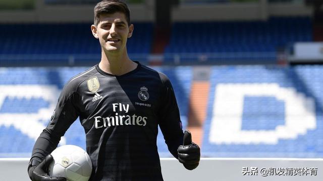 九游手游-窗口期欧超杯焦点战，瓦伦西亚战术微调，话题不断，资深球员宣示担当(10人皇马客胜瓦伦西亚登顶)